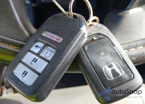 2017 Honda Accord Ex-L V6 from USA, damaged, VIN 1HGCR3F09HA005541